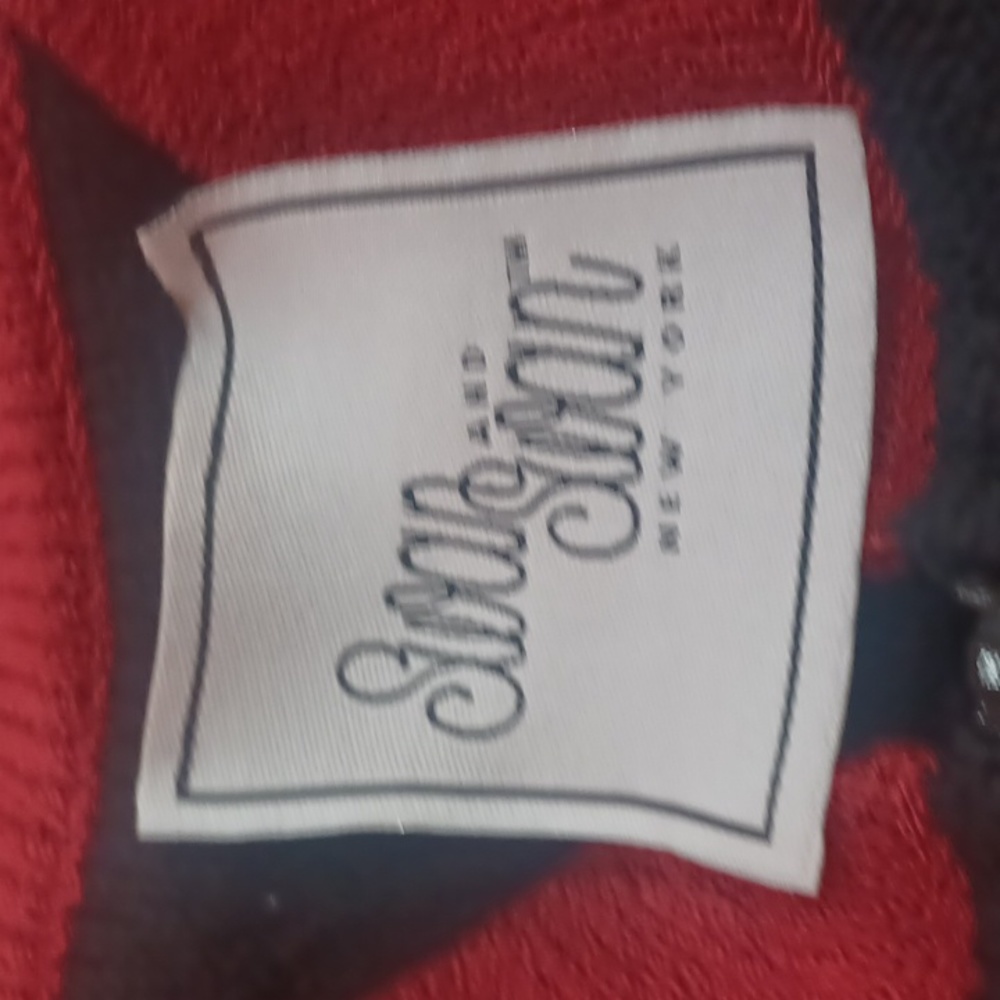 Sweater - Picture 4 of 4